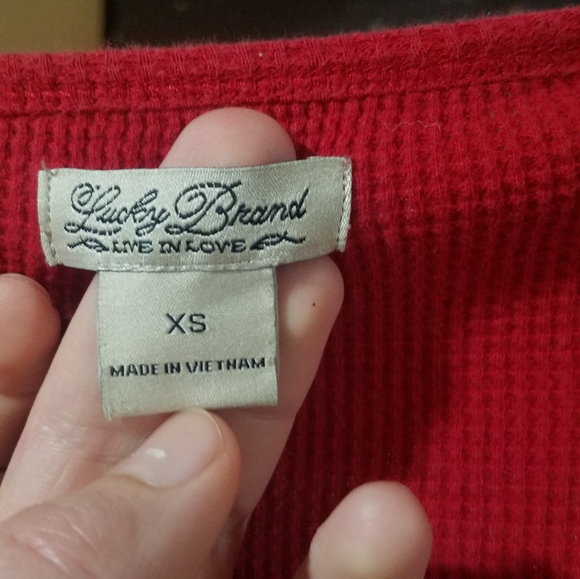 Lucky Brand Partial Button down Red Waffle Top - Picture 5 of 7